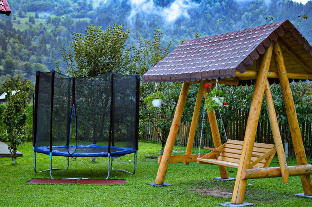 Casa Prundari Nicu Si Mirela Poiana Teiului Exterior foto